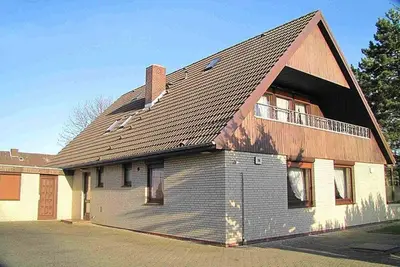 Image de Maison de vacances avec grand jardin, terrasse couverte, près de la plage,
