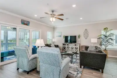 Image de Monthly Rates Available | Footloose Lost Key Resort | Pet Friendly | Free Golf | Beach Club | Pools
