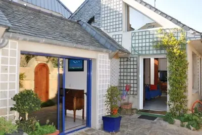 Image de Maison à 100m de la mer avec WiFi, parking privé et jardin, au cœur de Trégastel