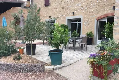 Image de Gite d'étape et de séjour au pied du canal du Nivernais