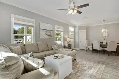 Image de ** Tout Nouveau ** Chic Beach Cottage Retreat