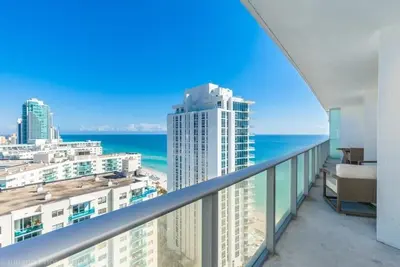 Image de Nouvelle liste! Hyde Beach Luxury Condo-Resort 1704