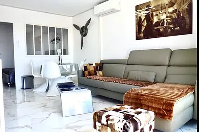 Image de 2 Pieces Luxe\"New York \"Direct Plage-Heliopolis-Village Naturiste -Le Cap D'Agde