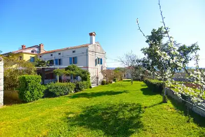 Image de Maison de vacances dans un environnement calme et ensoleillé