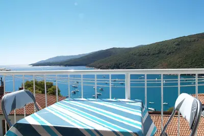Application pour 4 personnes avec vue imprenable sur la mer