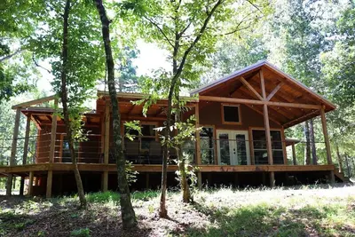 Image de Redbud - Une cabine confortable dans les bois