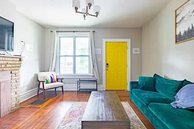 Image de 2394 Indiana (Side) · Perfect For Groups & Families-5 Bedroom Cozy Home