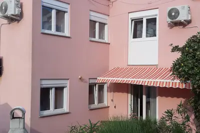 Image de Maison de vacances \"Ella\" au centre du village, à 12 minutes de la mer! Location toute l'année.