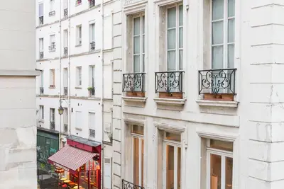 Image de Appartement Traditionnel, Riverside 2br dans le 4ème, par Veeve