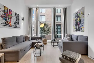 Image de Liv Mtl* 55% Off * Downtown 502 Luxurious Duplex | Relaxed Getaway + Spacious High ceiling + Office + Pets Stay Free!