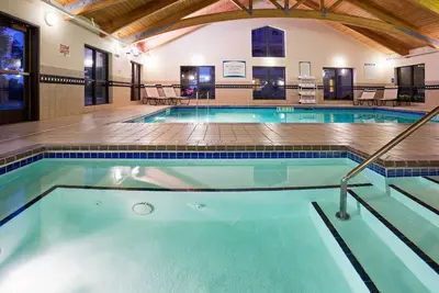 Image de Petit-déjeuner gratuit + Wi-Fi gratuit + piscine intérieure | Navette 24h \/ 24 vers Mall of America