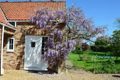 Image de Wisteria Cottage, Gayton