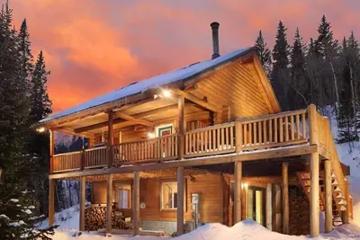 Image de Cabane en rondins isolée sur 2 hectares, dos à la forêt nationale de Pike, à seulement 24 km de Breck
