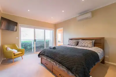 Image de Rose Cottage offers comfort convenience and contemporary living