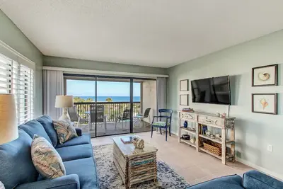 Image de Nouvelle inscription - Surf et raquette magnifiquement meublé Condo-Direct Oceanfront