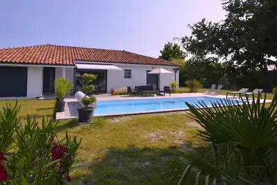 Image de Villa moderne classée 4* avec piscine proche Océan