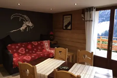 Image de Charmant T2 avec terrasse ensoleillée, proche navette, animaux admis, parking