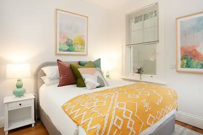 Image de Studio confortable avec terrasse extérieure à 20 min de Sydney