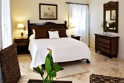 Image de Belle 4br Luxury Crown Villa / Lifestyle Resort avec femme de chambre et voiturettes de golf!