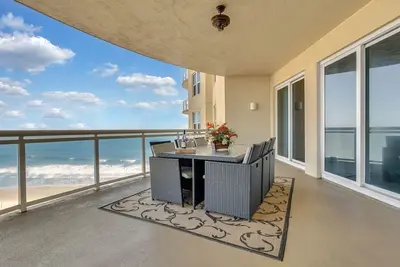 Image de Immense condo 4 Br Oceanfront - Grand balcon - luxe haut de gamme