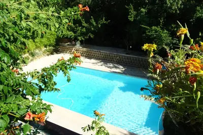 Image de Bastide Provençale Climatisée - 5 chambres - 10 couchages - piscine privée