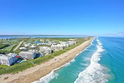 Image de Nouveau! Oceanfront Avec ÉNORME Balcon + Golf, Piscine, Hot Tub Et Tennis