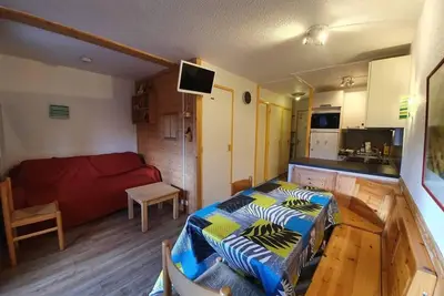 Image de 100m du centre station, 4ème étage, balcon, télévision, casier à ski, 30m², Les Orres