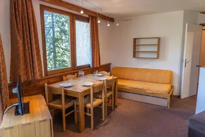 Image de 100m du centre station, 4ème étage, balcon, télévision, casier à ski, 39m², Les Orres