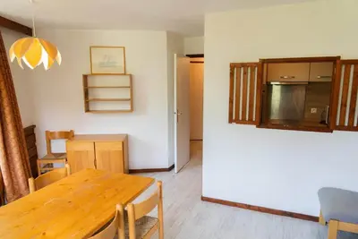 Image de 100m du centre station, 1er étage, balcon, télévision, casier à ski, 38m², Les Orres