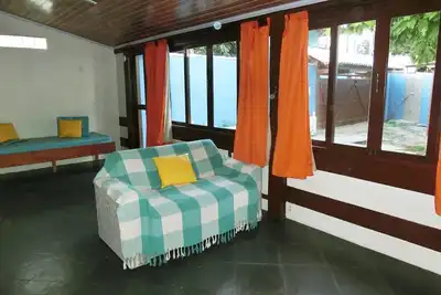 Image de Maison avec Wifi Ă 500 m de la plage de PerĂł