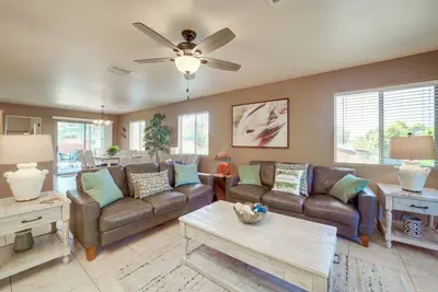 Image de Nouveau! Red Rock Retreat w \/ Patio par Downtown Sedona!