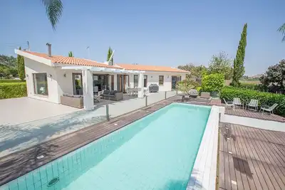 Image de Villa Leia, élégante villa 4bdr avec piscine, près de Fig Tree Bay Beach