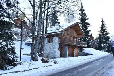 Image de Chalet cosy 6 pers. à 100m des pistes avec garage fermé et parking, Méribel