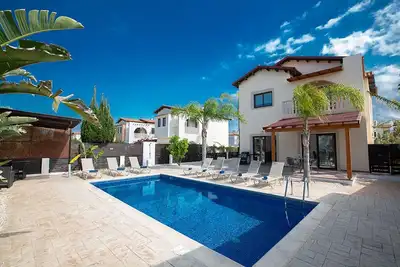 Image de Villa Perivoli, belle villa 4bdr Protaras avec piscine, proche de la plage