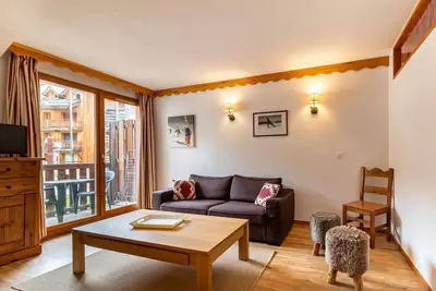 Image de 2ème étage, piscine, sauna, balcon, télévision, casier à ski, 59m², Les Orres