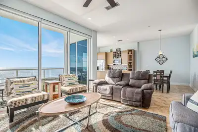 Image de Nouvelle Liste! Condo mignon avec piscine partagée, toboggans et vue sur le golfe