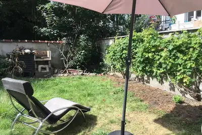 Image de Nice apartment with backyard close to city center