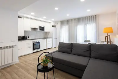 Image de Modern apartment with a big private balcony