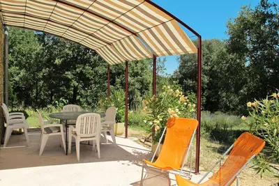 Image de Belle maison de vacances privée pour 4 personnes avec terrasse, animaux admis et parking