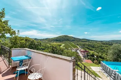 Image de Maison de vacances privée avec piscine privée, climatisation, Wifi, Tv, terrasse, vue panoramique