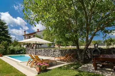 Image de Maison de vacances privée avec piscine privée, climatisation, Wifi, Tv, terrasse, parking