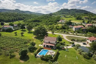 Image de Maison de vacances privée avec climatisation, piscine privée, Wifi, Tv, terrasse, parking