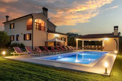 Image de Merveilleuse maison de vacances privée avec piscine privée, Wifi, Tv, terrasse et parking