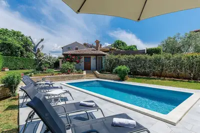 Image de Magnifique maison de vacances avec Wifi, piscine privée, climatisation, Tv, terrasse et parking