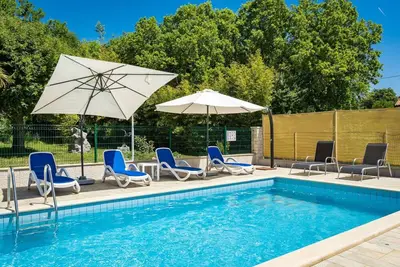 Image de Merveilleuse maison de vacances avec piscine privée, climatisation, Wifi, Tv, terrasse et parking