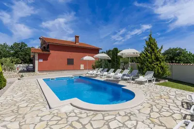 Image de Merveilleuse maison de vacances privée avec piscine privée, Wifi, Tv, patio et parking