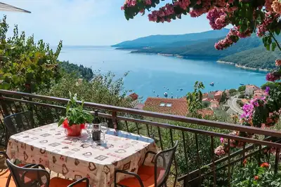 Image de Confortable appartement pour 4 personnes avec Wifi, climatisation, Tv, terrasse et parking