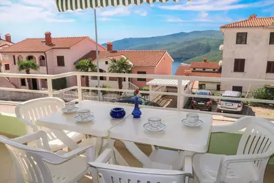 Joli appartement avec Wifi, climatisation, Tv, balcon, animaux admis et parking