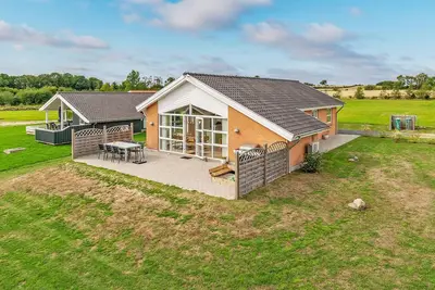 Image de Belle maison Ă Faaborg avec sauna