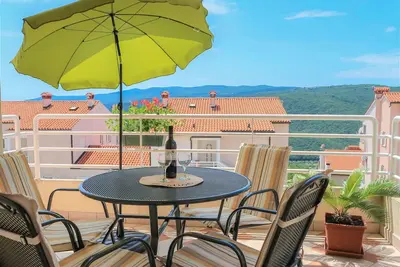 Image de Agréable appartement pour 5 personnes avec Wifi, climatisation, Tv, balcon et parking